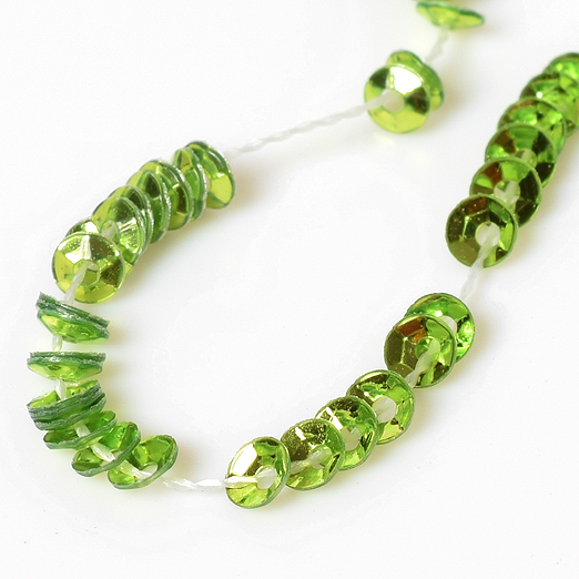 エメラルドグリーンハイビスカス☆手刺繍☆2.7センチくるみボタン