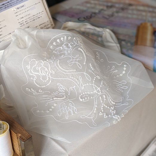 リュネビル刺繍キット 鳥モチーフの巾着ポーチ - オートクチュール刺繍 