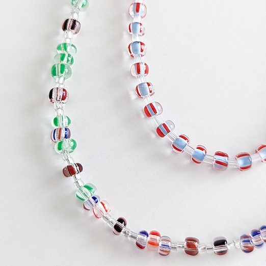 ネックレス作りにぴったりの、切れにくい糸 ビーズ刺繍にも使えます【約1m巻き】