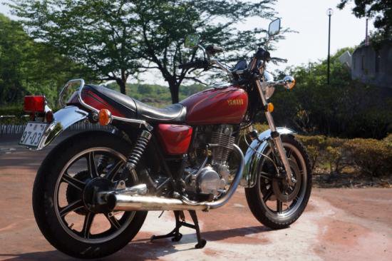 ヤマハ SRカスタム【 1979年式 オリジナル SR400SPセミ・カスタムバイク 】: フルレストア車輛