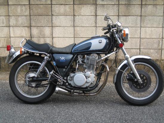 ヤマハ SR純正パーツ【 SR400 / SR500 初期型リフレクタ（反射板） 赤色 アンダーブラケット用 】セット: 通販