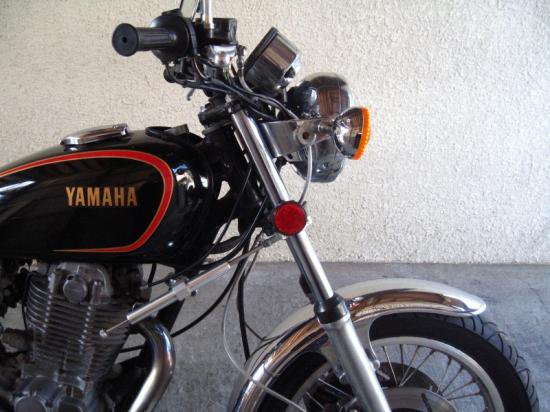 ヤマハ SR純正パーツ【 SR400 / SR500 初期型リフレクタ（反射板） 赤色 アンダーブラケット用 】セット: 通販