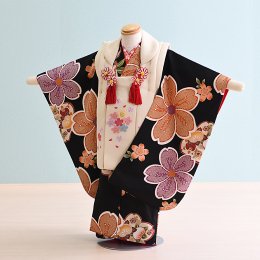 七五三着物三歳女の子レンタル（03B024）クリーム・黒/桜