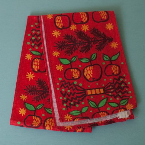 SWEDEN RED X'MAS MOTIF LONG CAFE CURTAIN/TABLE RUNNER