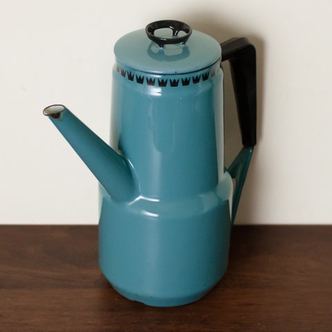 teal colored tea kettle