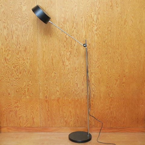 DENMARK BLACK FLOOR STAND LAMP