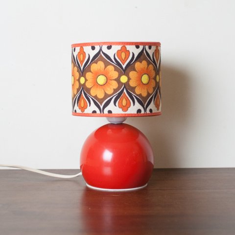 DENMARK RED TABLE LAMP W/VINTAGE FLOWER PATTERN SHADE