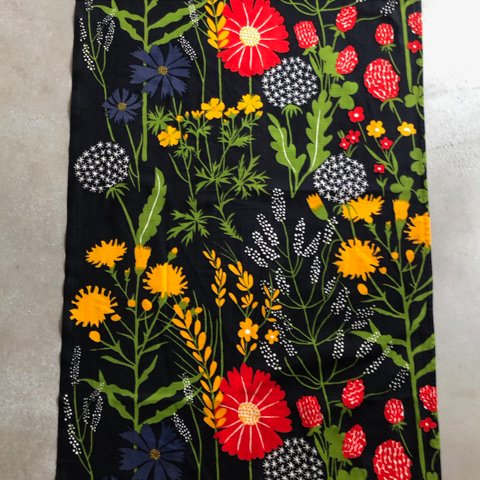 SWEDEN BLACK/RED&YELLOW FLOWERS CURTAIN