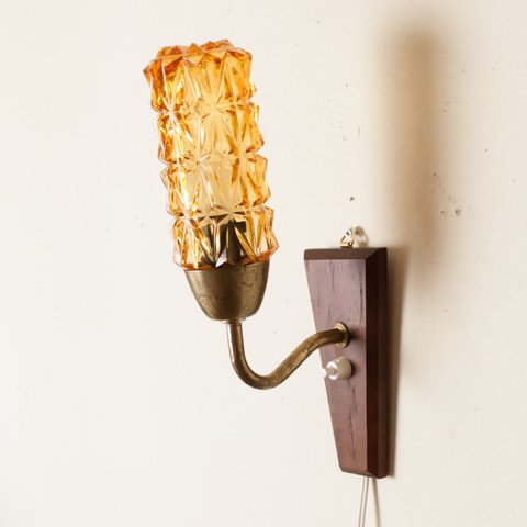 DENMARK ROSEWOOD/AMBER PRESSING GLASS SHADE WALL LAMP