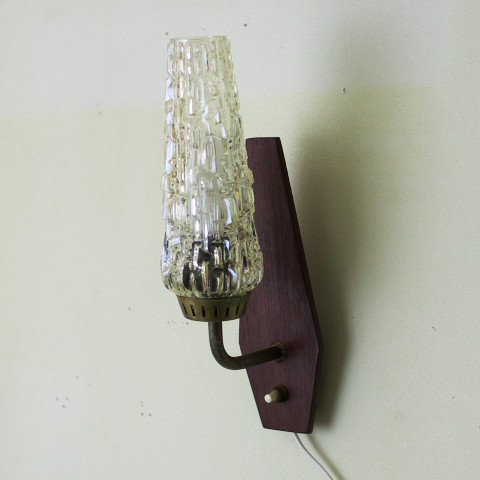 DENMARK TEAK/PRESSING CLEARE GLASS SHADE WALL LAMP
