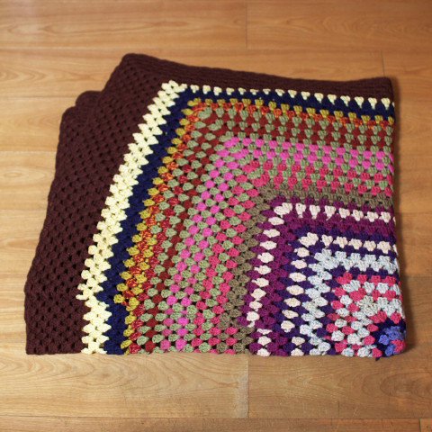 DENMARK BROWN BASE GRANNY BLANKET