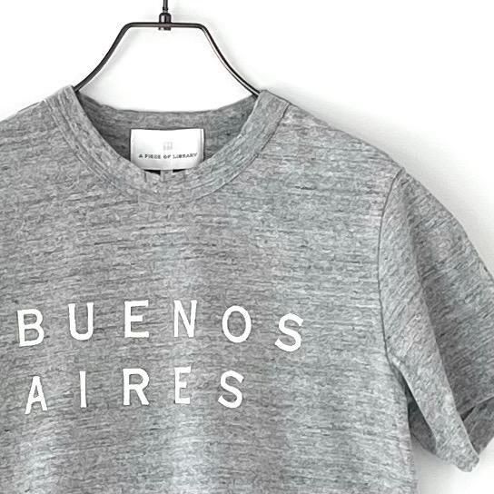 <img class='new_mark_img1' src='https://img.shop-pro.jp/img/new/icons57.gif' style='border:none;display:inline;margin:0px;padding:0px;width:auto;' />A PIECE OF LIBRARY BUENOS AIRES GRY 