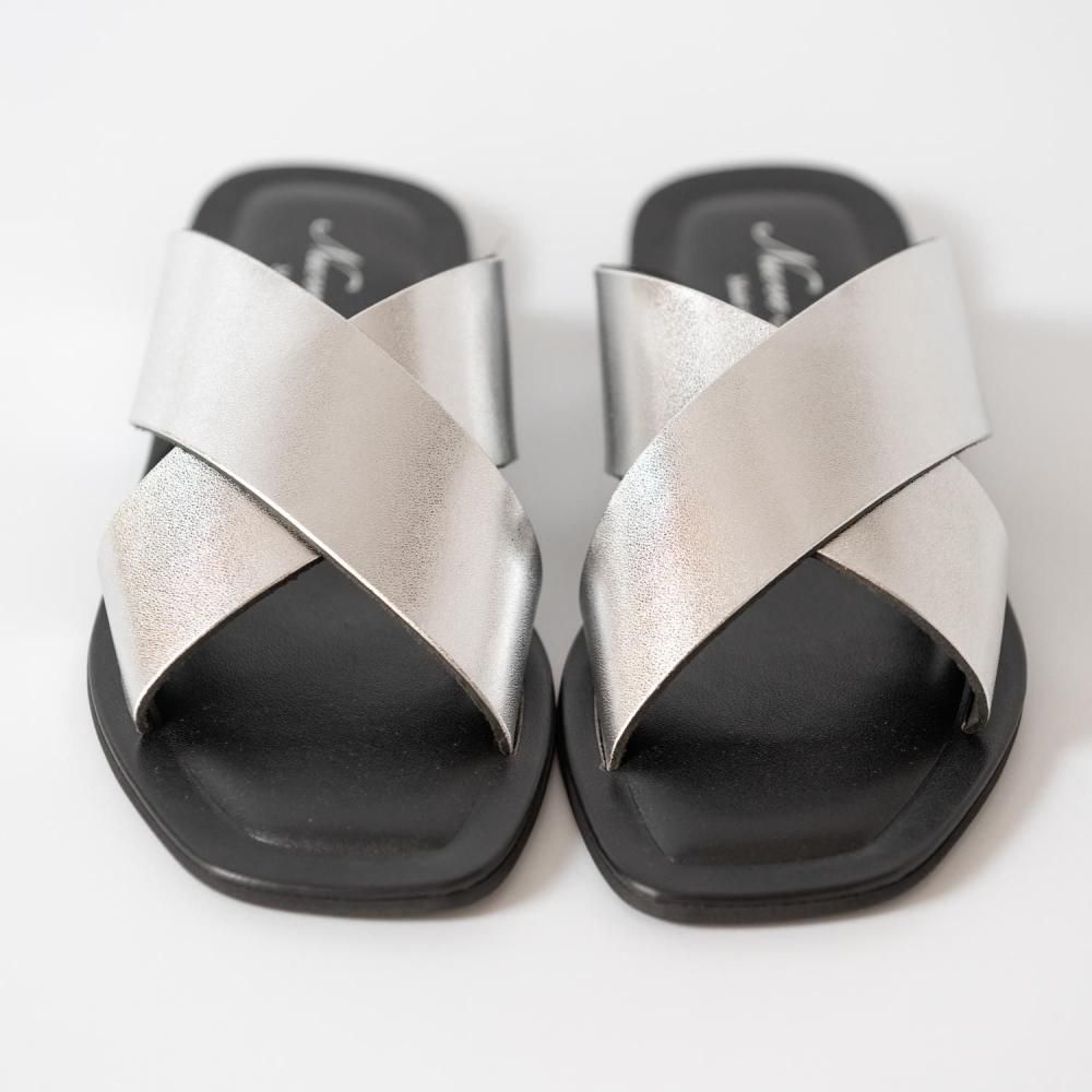 <img class='new_mark_img1' src='https://img.shop-pro.jp/img/new/icons13.gif' style='border:none;display:inline;margin:0px;padding:0px;width:auto;' />Nuovo Nicar VACC LAMINATO Argento