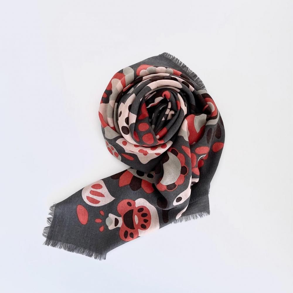 <img class='new_mark_img1' src='https://img.shop-pro.jp/img/new/icons13.gif' style='border:none;display:inline;margin:0px;padding:0px;width:auto;' />LES BELLES VAGABONDES  Carre scarf wool Girandole Marrone