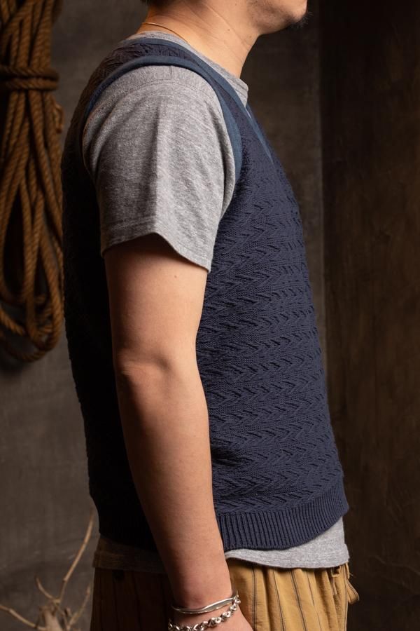 FRANK LEDER】HAND KNITTED COTTON VESTOVA WITH STONE WASHED