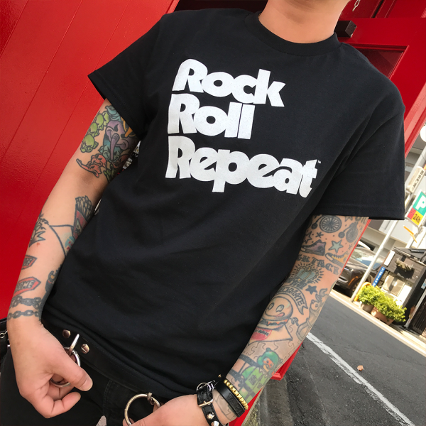 【ROCK ROLL REPEAT】Rock Roll Repeat Logo Tee  [Unisex]ネコポス￥250にてお届け