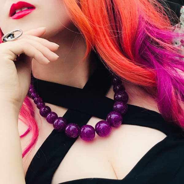 <img class='new_mark_img1' src='https://img.shop-pro.jp/img/new/icons55.gif' style='border:none;display:inline;margin:0px;padding:0px;width:auto;' />【Splendette】Purple Glitter Bead Necklace　グリッターパープルビーズネックレス