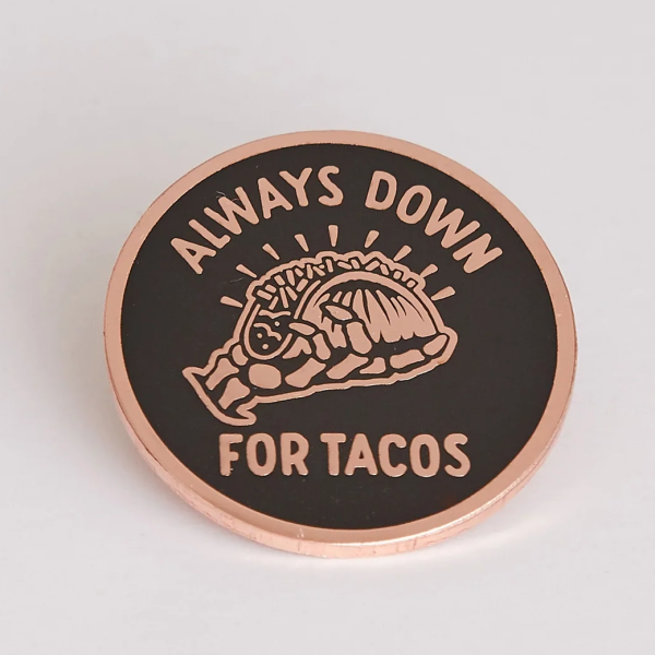 <img class='new_mark_img1' src='https://img.shop-pro.jp/img/new/icons1.gif' style='border:none;display:inline;margin:0px;padding:0px;width:auto;' />【Pyknic】Always Down for Tacos Pin ★ネコポス￥250にてお届け★