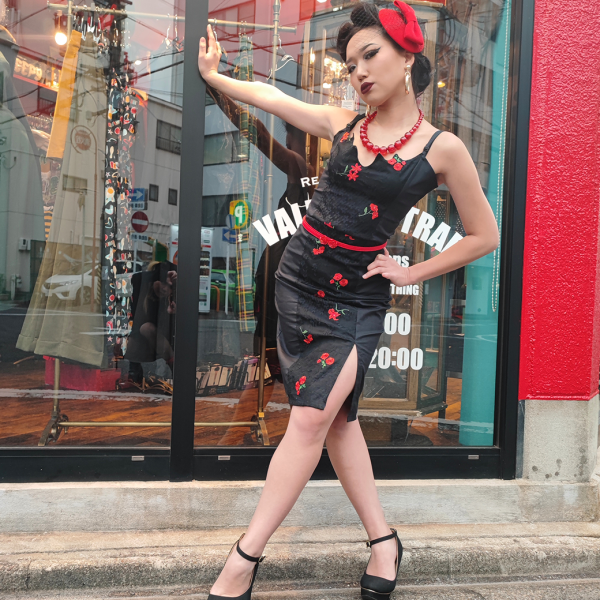 Bonsai KittenBlack Rose Wiggle Dress Size 8 (9~11)