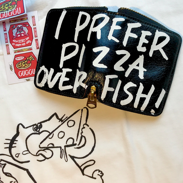 【Cuccu】“I PREFER PIZZA OVER FISH” Round Zip Compact Wallet