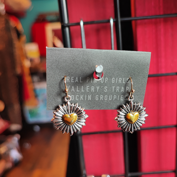 【VALLERY'S SELECT】Sparkle Heart Earrings (イヤリングパーツ変更可)