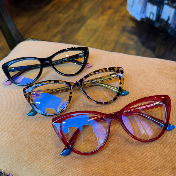 <img class='new_mark_img1' src='https://img.shop-pro.jp/img/new/icons1.gif' style='border:none;display:inline;margin:0px;padding:0px;width:auto;' />VALLERY'S SELECTPaulette Cat Eye Glasses
