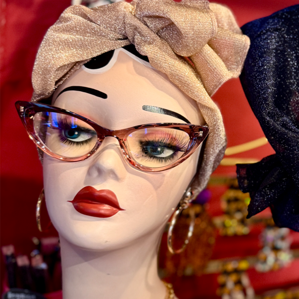 <img class='new_mark_img1' src='https://img.shop-pro.jp/img/new/icons1.gif' style='border:none;display:inline;margin:0px;padding:0px;width:auto;' />VALLERY'S SELECTMiranda Cat Eye Reading Glasses (Ϸ) -Puaple & Pink Gradient