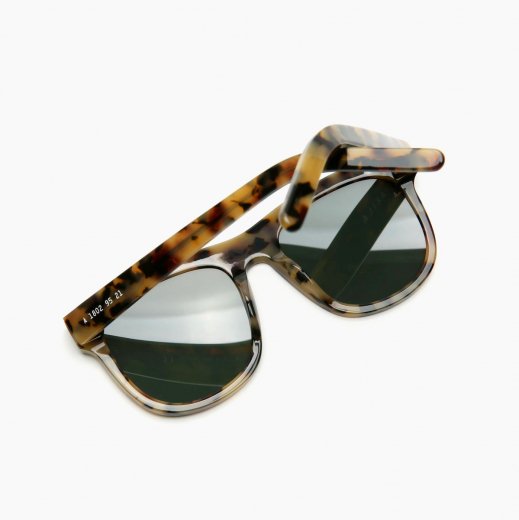 【40%OFF】 AKILA (アキラ) / GENESIS SUNGLASSES / TORTOISE ■定価：14,300円→ - GANGSTA  MARKET 【ギャングスタ マーケット】