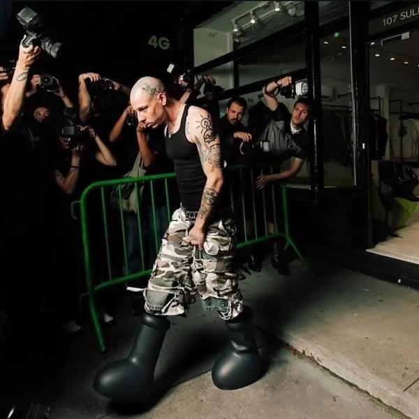 MSCHF big red boots ミスチーフ アトムブーツ 29cm 近日発売｜MSCHF Big Red Boot / アトムブーツ｜抽選/販売/定価