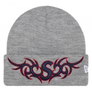 SUPREME / NEW ERA&#174; TRIBAL S LOGO BEANIE
