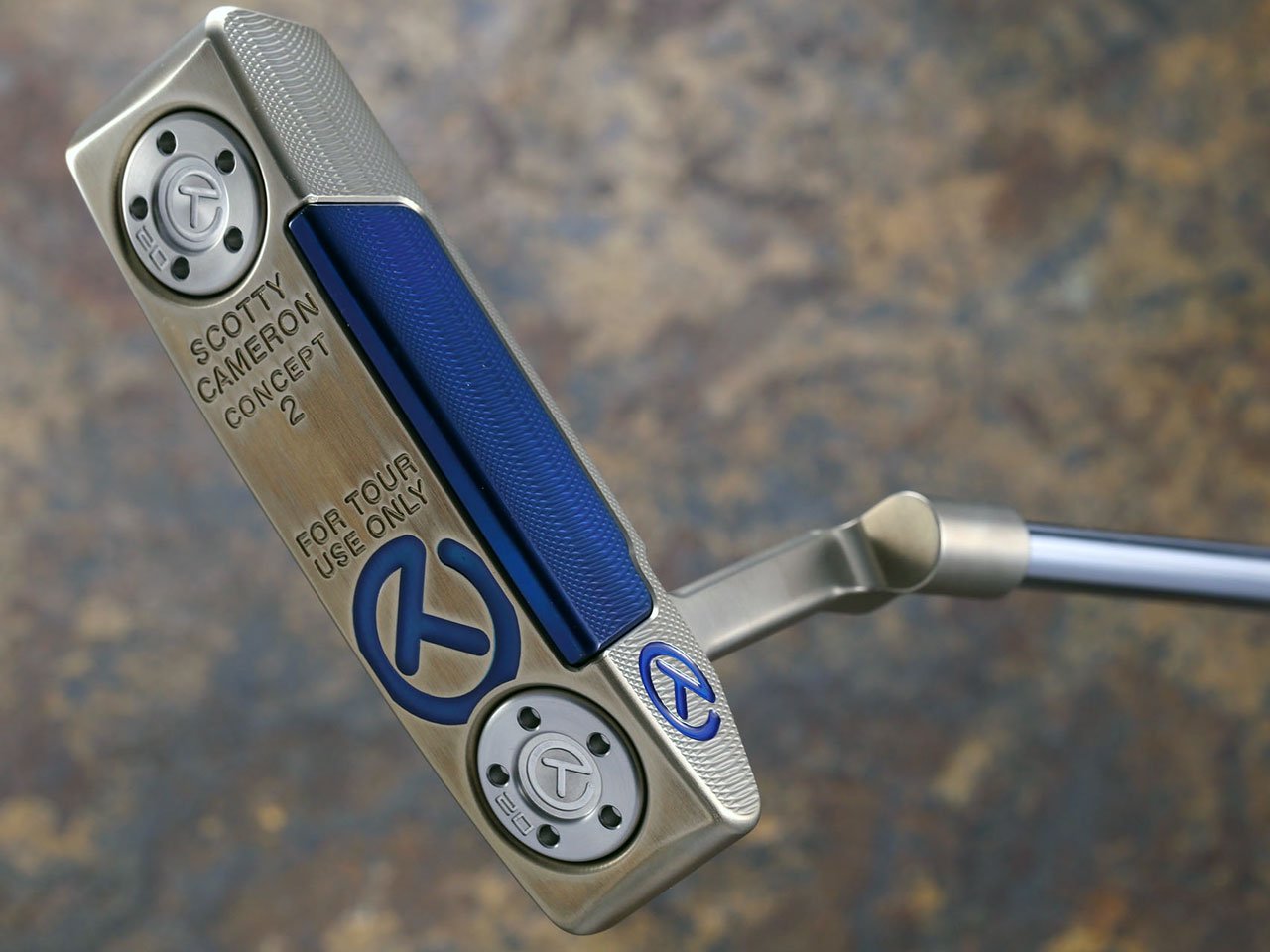 スコッティキャメロン ツアーパター Tour Concept2 Chromatic Bronze with an experimental Blue  SSS insert