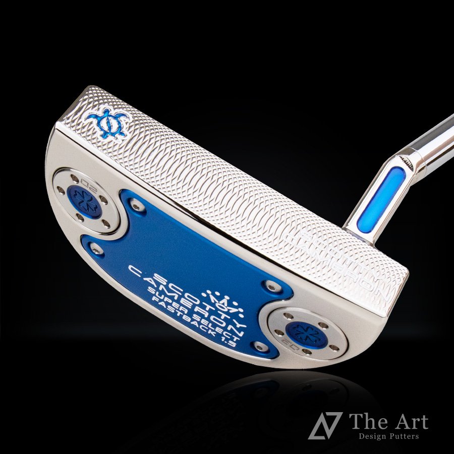 【受注可】スコッティキャメロン (SCOTTY CAMERON) 2023 スーパーセレクト ファストバック1.5 [Lucky Honu] M  プラチナシャイン ブループレート 3本フランジライン