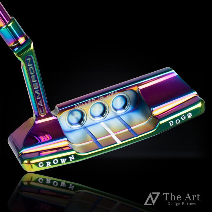 <img class='new_mark_img1' src='https://img.shop-pro.jp/img/new/icons14.gif' style='border:none;display:inline;margin:0px;padding:0px;width:auto;' />åƥ (SCOTTY CAMERON) 2023 ѡ쥯 Хå2 [Crown Dog]  PVD with ֥롼ץ졼 & 3ܥե󥸥饤 