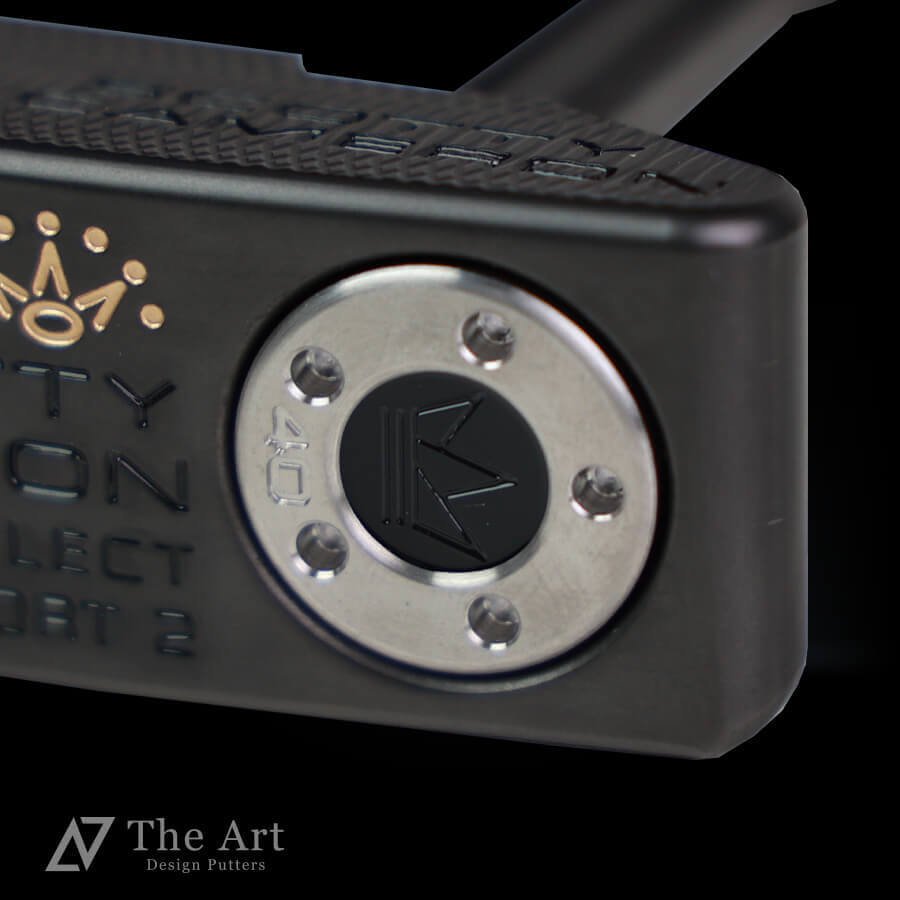 <img class='new_mark_img1' src='https://img.shop-pro.jp/img/new/icons52.gif' style='border:none;display:inline;margin:0px;padding:0px;width:auto;' />åƥ (SCOTTY CAMERON) 2023 ѡ쥯 ˥塼ݡ2 [Crown Dog] M+ ܥ֥å+ Black & Gold