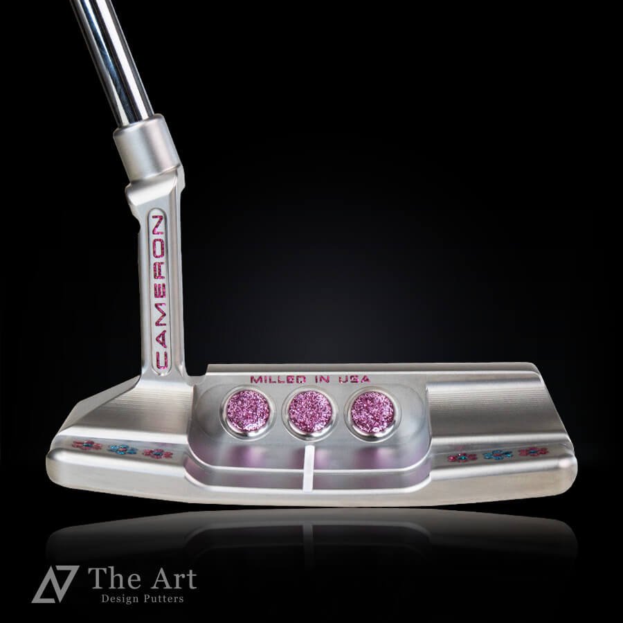 <img class='new_mark_img1' src='https://img.shop-pro.jp/img/new/icons11.gif' style='border:none;display:inline;margin:0px;padding:0px;width:auto;' />åƥ (SCOTTY CAMERON) 2023 ѡ쥯 Хå2 [Daisy Daisy]  ver.S+ ٥ӡԥ ԥ󥯥