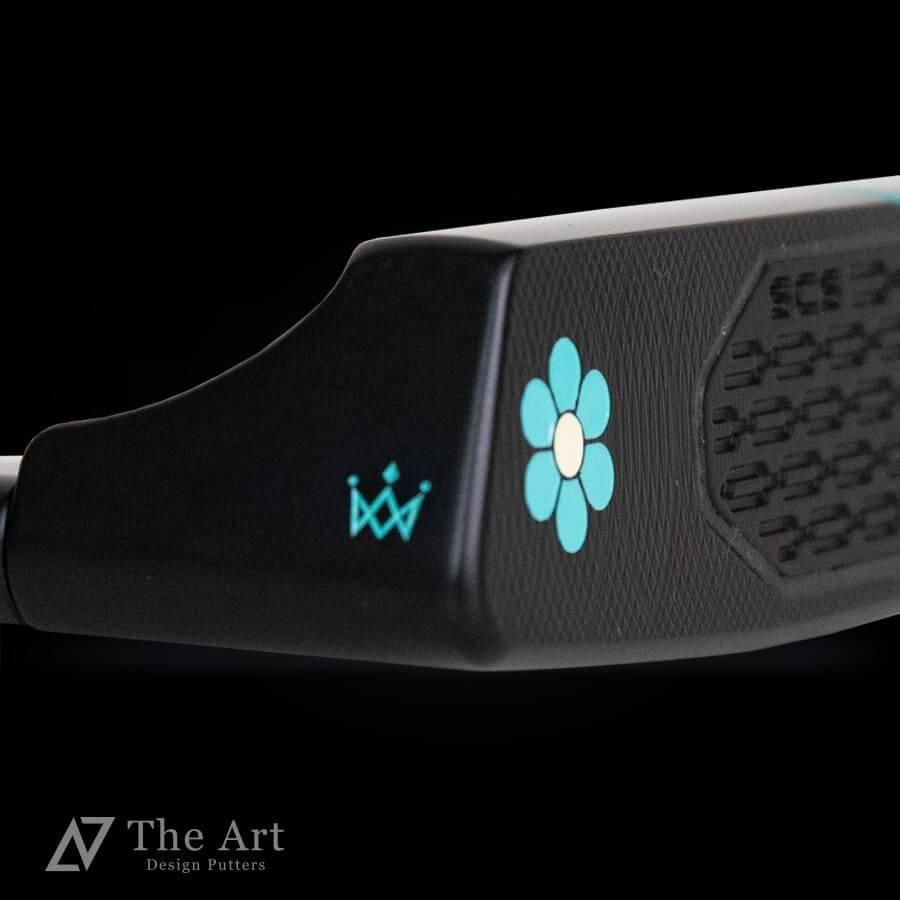 <img class='new_mark_img1' src='https://img.shop-pro.jp/img/new/icons4.gif' style='border:none;display:inline;margin:0px;padding:0px;width:auto;' />�����åƥ��������� (SCOTTY CAMERON) 2025 ���������������� ���������Хå�2 [Daisy Daisy] ver.S+ �����ȥ֥�å��ե��˥å��� ����������