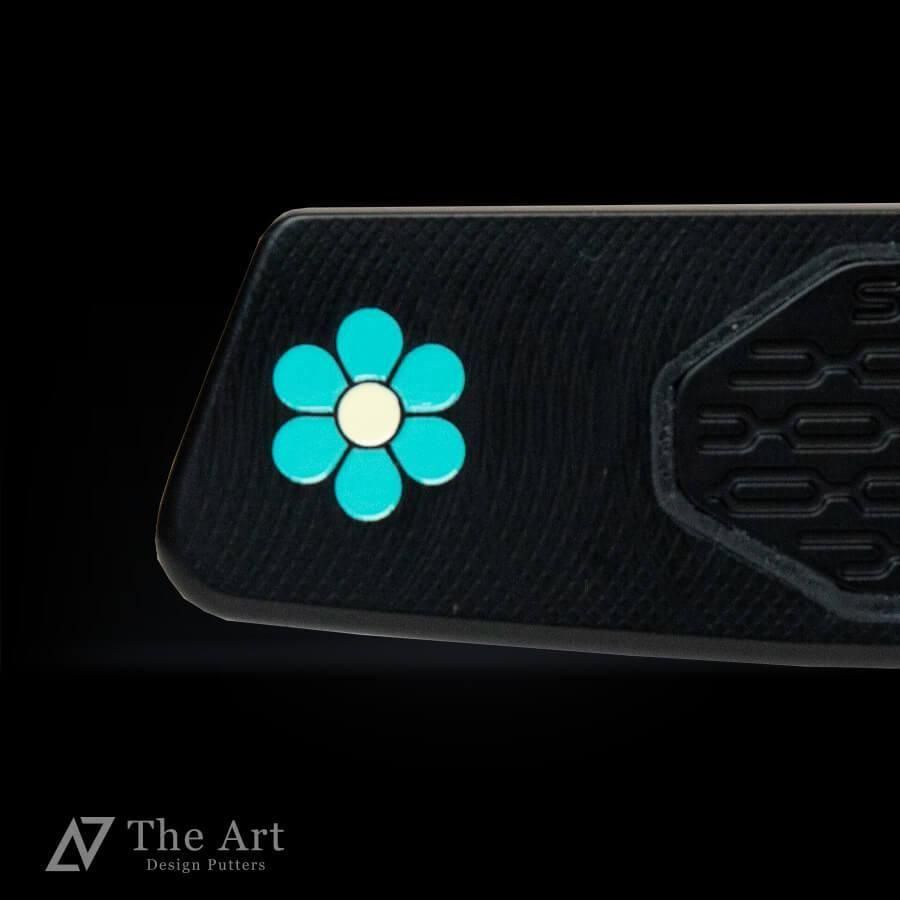 <img class='new_mark_img1' src='https://img.shop-pro.jp/img/new/icons4.gif' style='border:none;display:inline;margin:0px;padding:0px;width:auto;' />�����åƥ��������� (SCOTTY CAMERON) 2025 ���������������� ���������Хå�2 [Daisy Daisy] ver.S+ �����ȥ֥�å��ե��˥å��� ����������