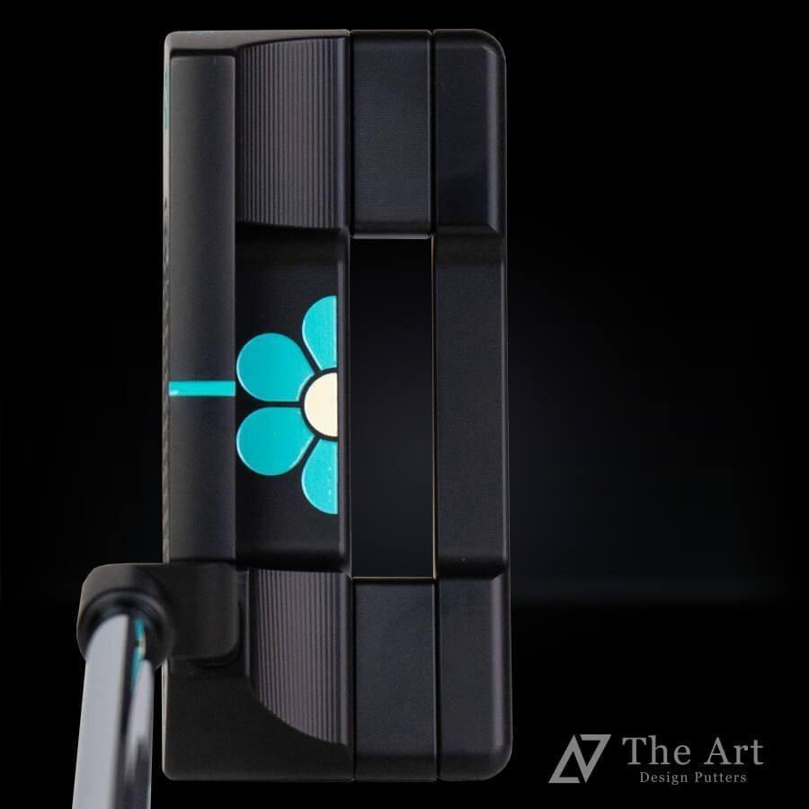 <img class='new_mark_img1' src='https://img.shop-pro.jp/img/new/icons4.gif' style='border:none;display:inline;margin:0px;padding:0px;width:auto;' />�����åƥ��������� (SCOTTY CAMERON) 2025 ���������������� ���������Хå�2 [Daisy Daisy] ver.S+ �����ȥ֥�å��ե��˥å��� ����������