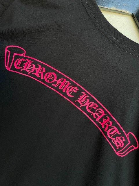 CHROME HEARTSクロムハーツFOTI Tシャツ black/pink - 夜型大型 CHROME HEARTSクロムハーツFOTI Tシャツ black/pink - 夜型大型