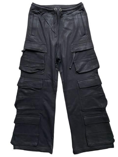 BREATH ブラック カーゴパンツ BREATH - ブレス】 COATING BOOTCUT CARGO PANTS / BLACK