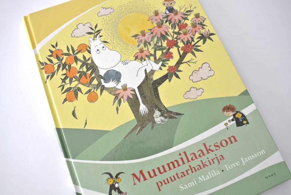 muumi BOOKS フィンランド語のムーミン本『muumilaakson puutarhakirja 