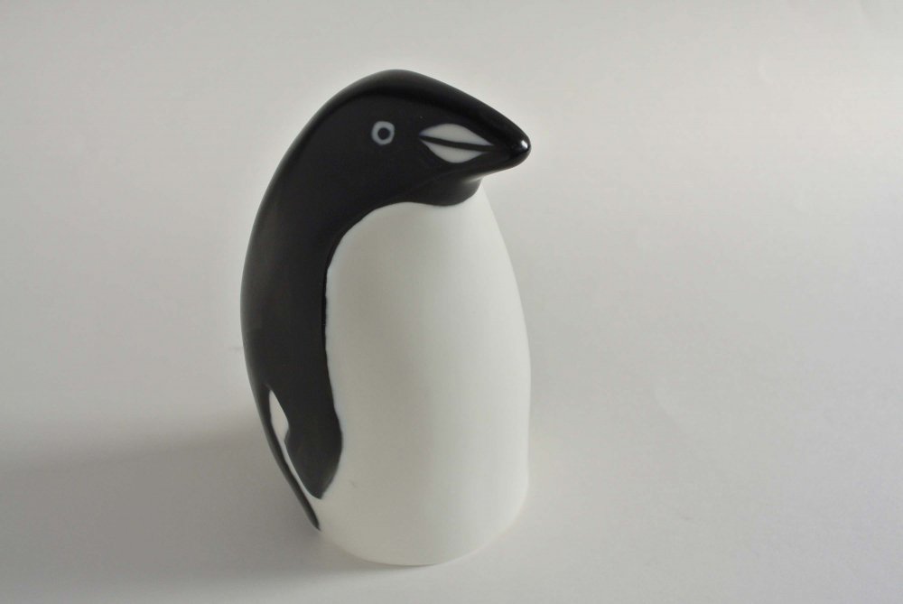 直販超特価】 アラビア WWFのペンギンの置物 リルモア・マンネルヘイム