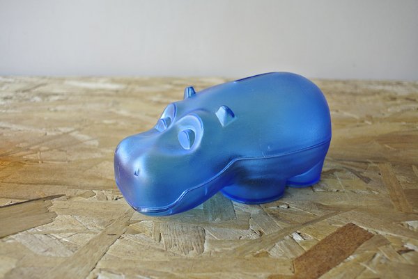 MK-Tresmer Money Box (Hippo/HENRY) 02 かばのヘンリーくんオブジェ (貯金箱) ブルークリア -  ヴィンテージ北欧雑貨・PIPPURIKERA ピップリケラ 金沢