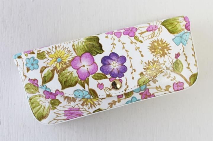 文庫屋大関　メガネケース　花扇柄 可愛い皮革伝統工芸 文庫屋「大関」】花扇 メガネケース 姫路