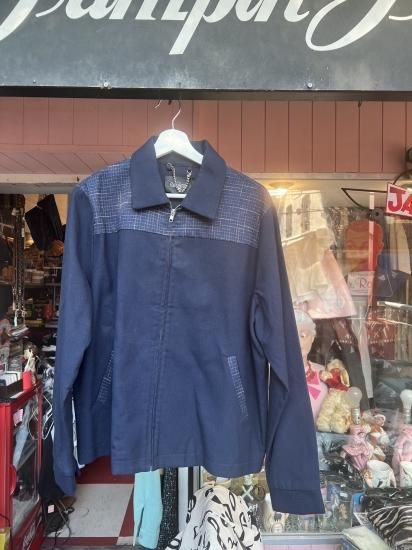 LEONARD定番ジャケット一年中着る事が出来、一枚持ってる