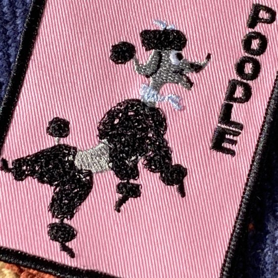 プードルワッペン♪ POODLE トイプードル ロカビリー 黒ピンク アイロンワッペン - ◆Harajuku Jumpin'Jack's  ONLINE SHOP◆