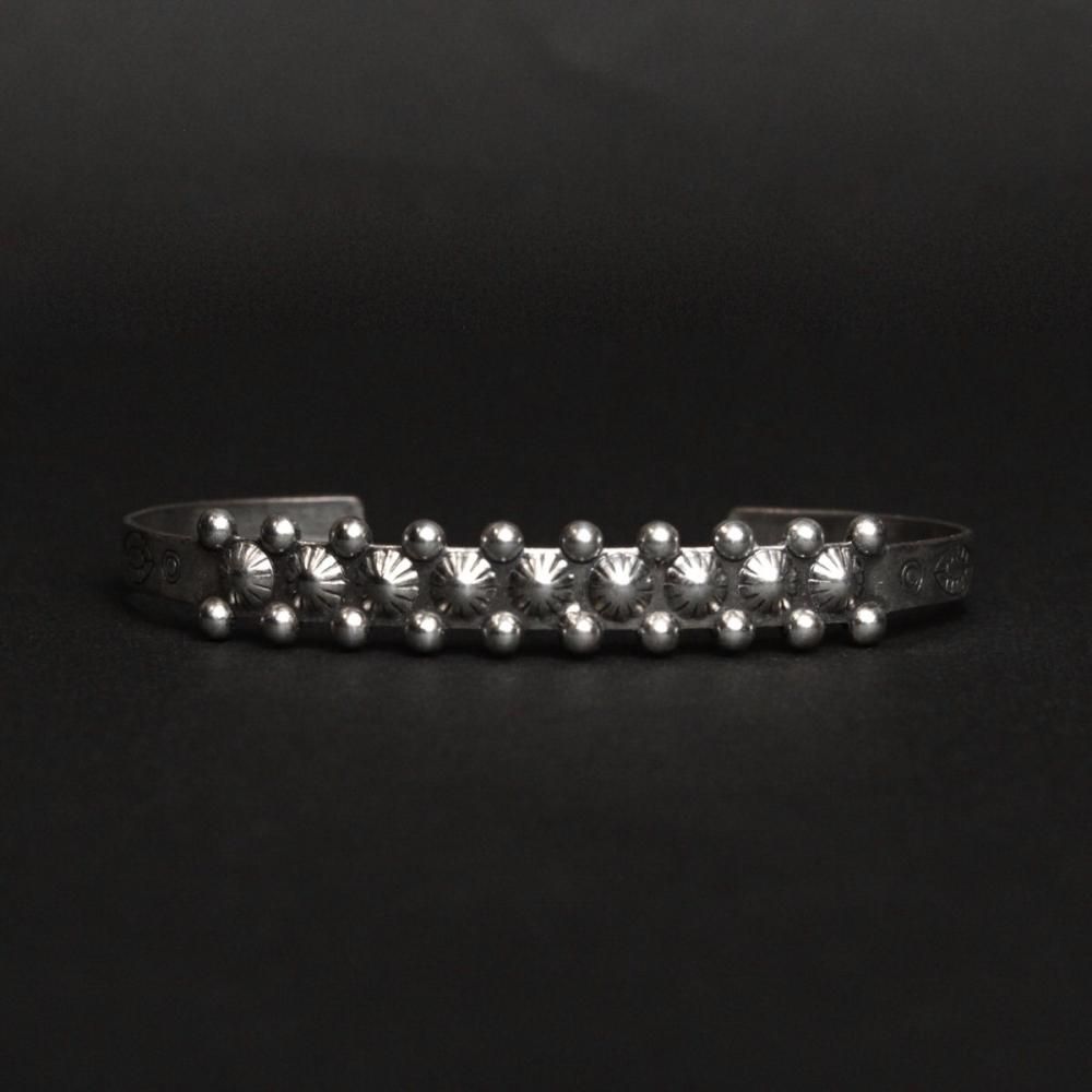 人気激安 ヴィンテージ ナバホ バングル【gahe Silver STERLING】Coin - シルバー