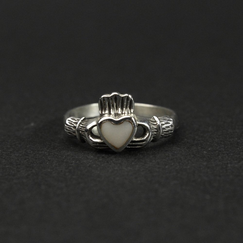 ヴィンテージ クラダーリング【925 Silver × Shell Top】Vintage Claddagh Ring