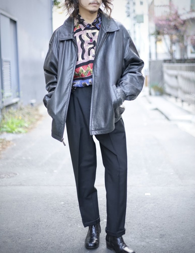 Big Silhouette Leather Jacket × Art Print Shirts Style