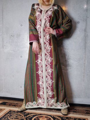  Ρ1970ǯɽեԡBeautiful Embroidery Kaftan Dress c.1970s